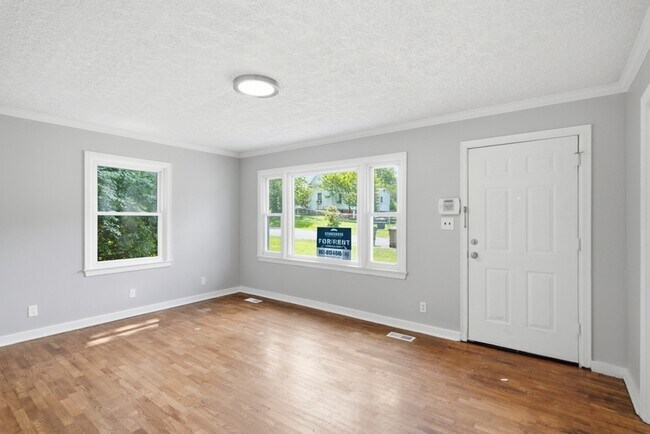 Building Photo - 2706 Jefferson Ave