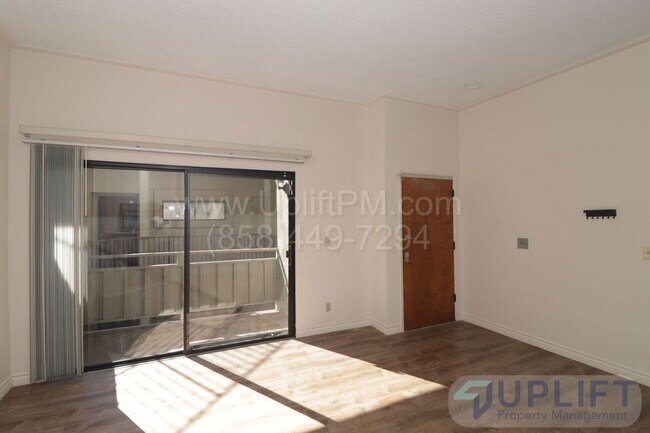 Building Photo - 5170 Clairemont Mesa Blvd