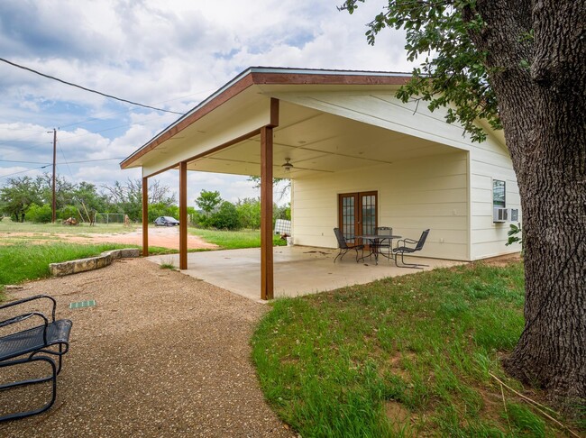 Building Photo - 6141 E Farm to Market 1431