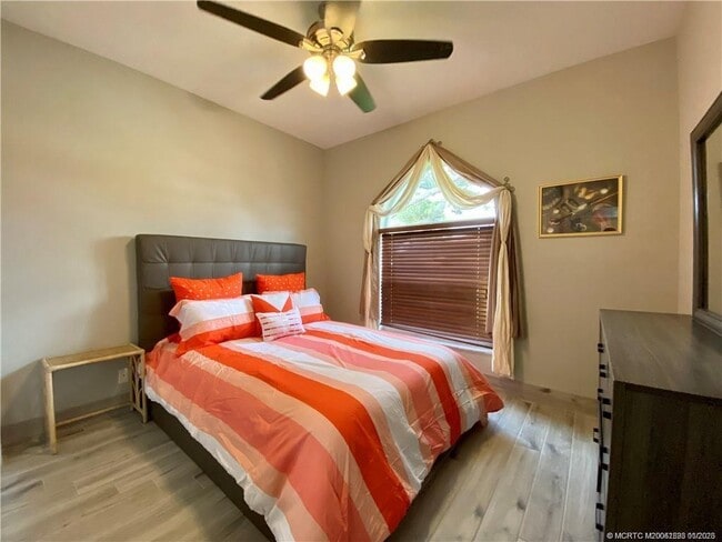 Building Photo - 3198 SE Carrick Green Ct