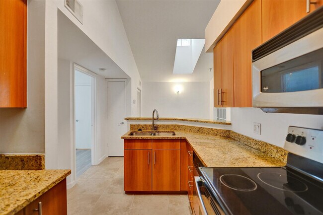 Building Photo - 1050 Crystal Way