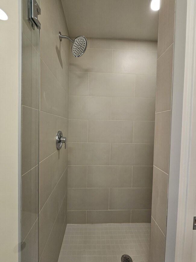 Building Photo - 26589 Rosewood Pointe Dr