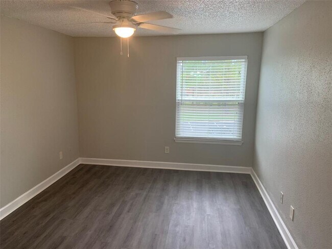 Building Photo - 3756 Idlebrook Cir