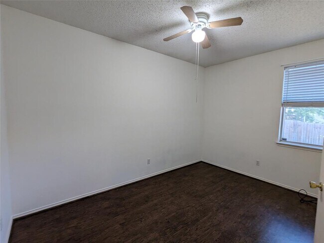 Building Photo - 6367 Stonewater Bend Trail