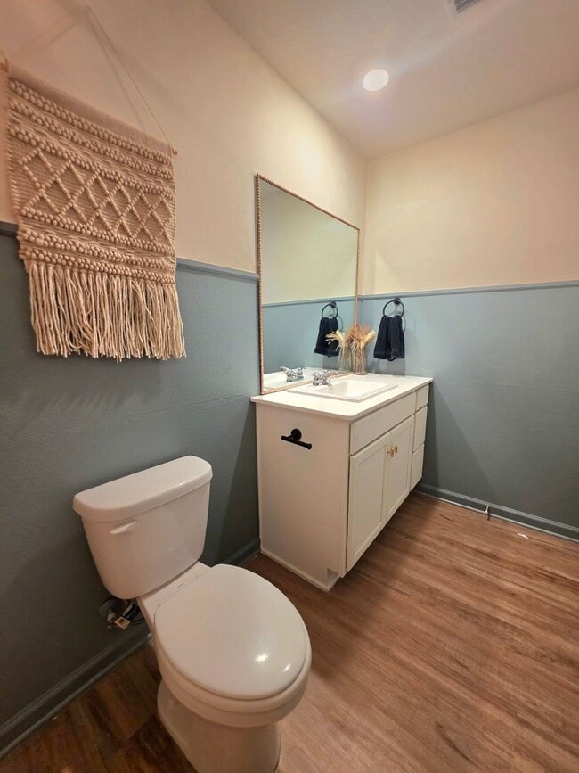 Building Photo - 4639 Carlstrom Ln
