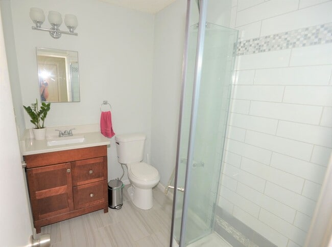 Building Photo - Rudee Villa's Condo