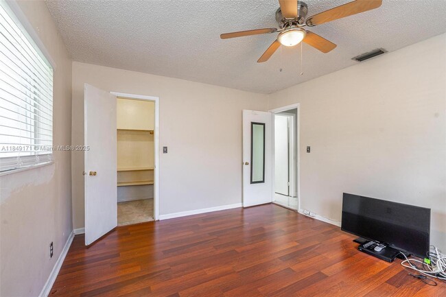 Building Photo - 1420 NW 56th Ave