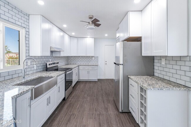 Building Photo - 7034 S 42nd St