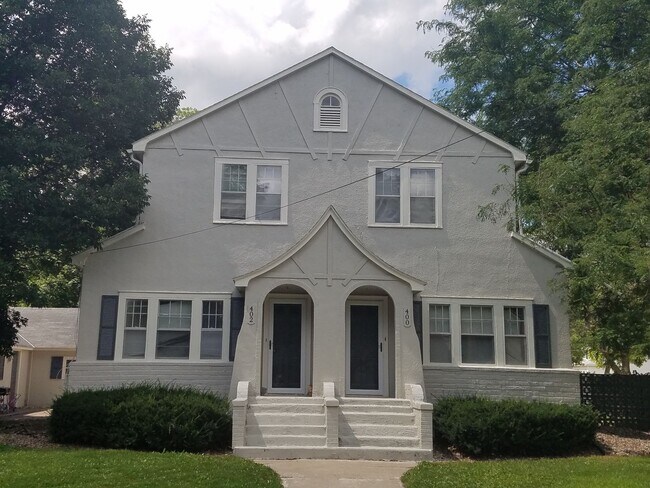 Building Photo - 400-402 Burr