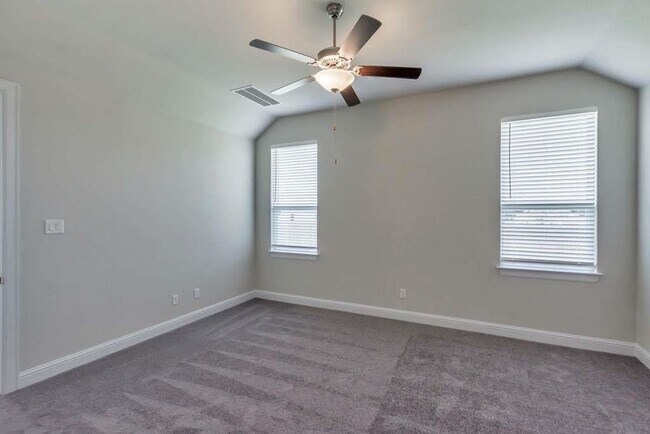 Building Photo - 2208 Bell Mare Vw