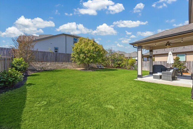 Building Photo - 7916 Crystalbrook W