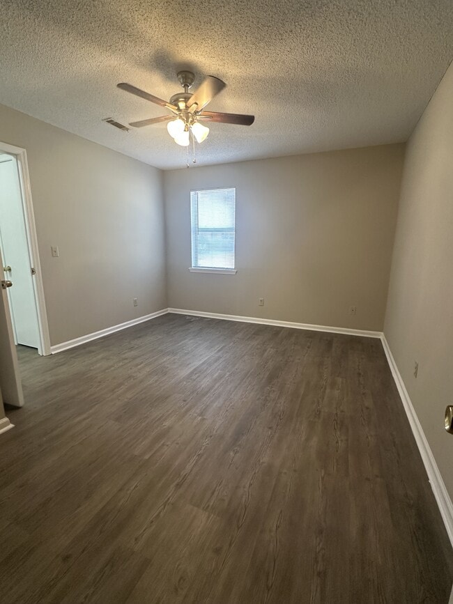 Building Photo - 420 Prince Ln