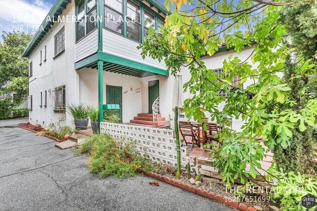 Primary Photo - 1967 Palmerston Pl