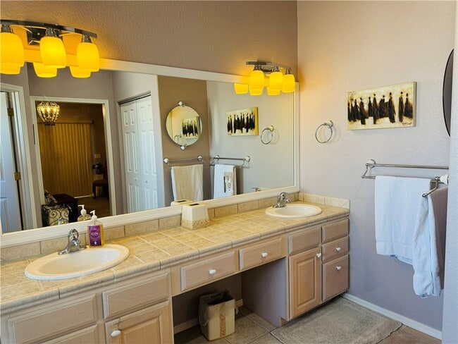 Building Photo - 2057 Sandtrap Ln