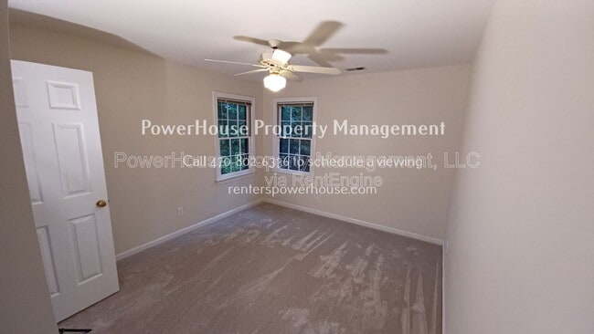 Building Photo - 5190 Southlake Dr