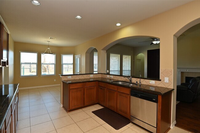 Building Photo - 5215 Field Briar Ln