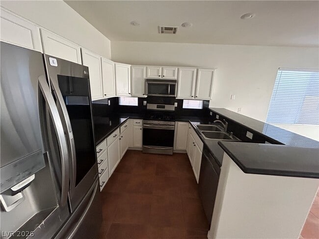 Building Photo - 10646 Allegrini Dr