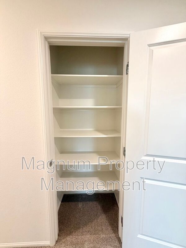 Building Photo - 31356 Sycamore Leaf Dr