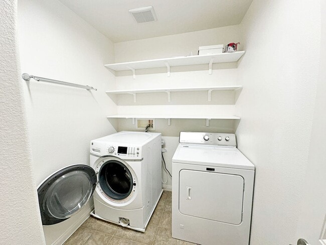 Building Photo - Stylish 3 Bedroom in Providence with Larger Yard on Corner Lot