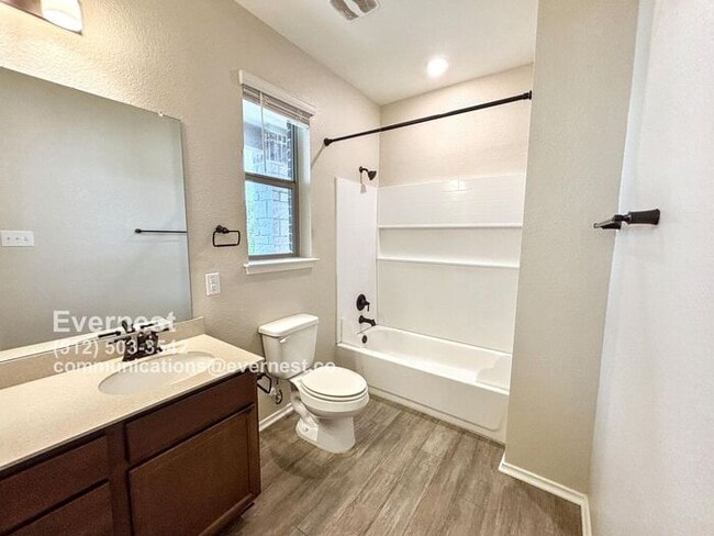 Building Photo - Beautiful 3-Bedroom Home with Fenced Yard ...