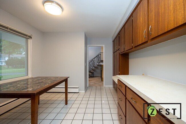 Building Photo - OPEN HOUSE Thursday August 29th 5-6pm