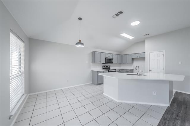 Building Photo - 602 Joy Ln