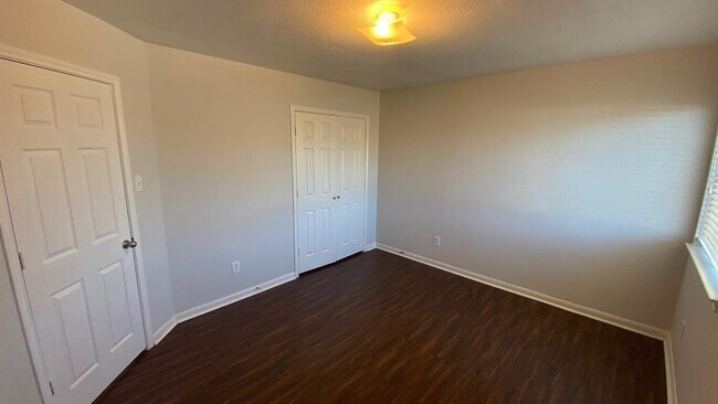 Building Photo - 15835 Mountain Mist Trail