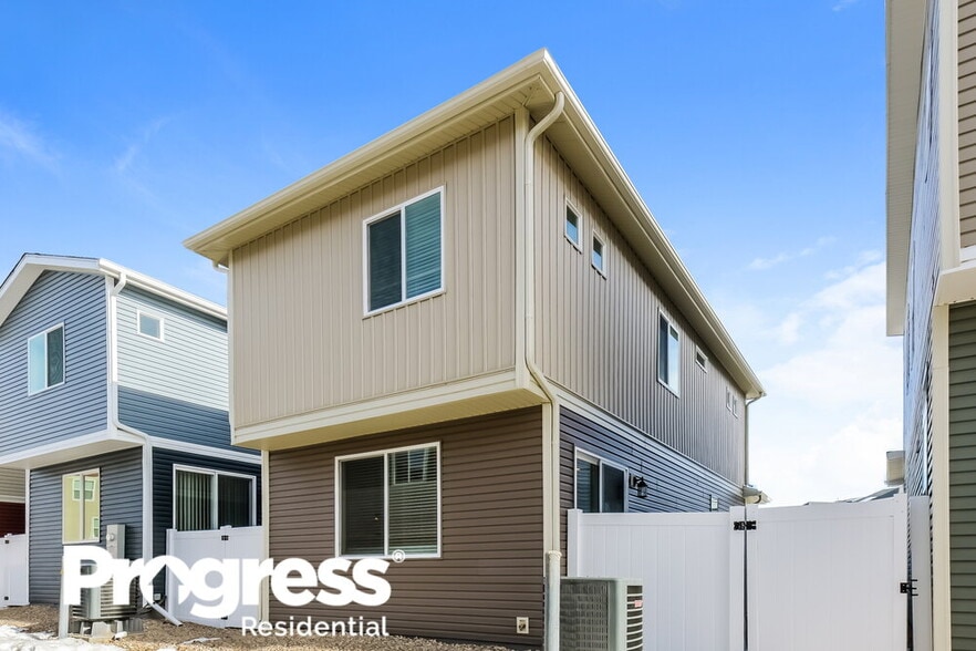 Building Photo - 4735 N Tower Dr