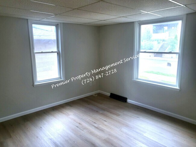 Building Photo - 1423 Beaver Rd