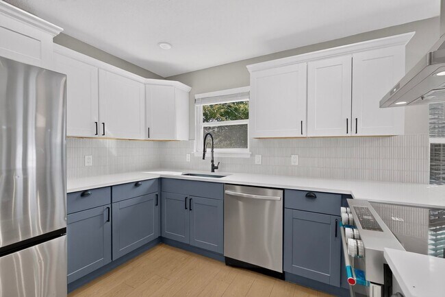 Building Photo - Newly Renovated Home In Watauga Ready To Be Yours!!!!