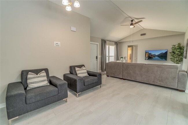 Building Photo - 33 Caddy Rd