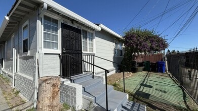 Building Photo - F09814