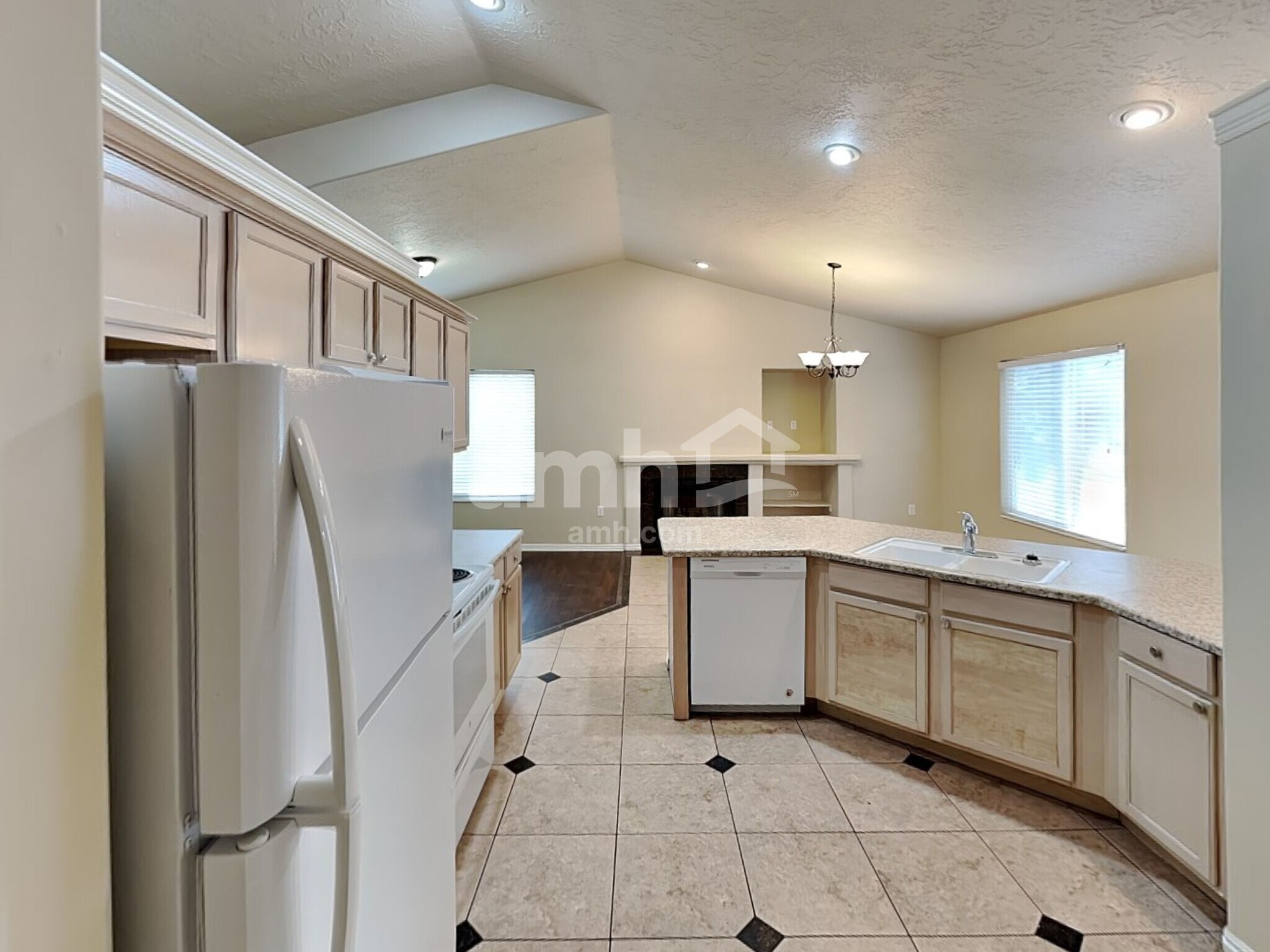 Building Photo - 143 N 700 W