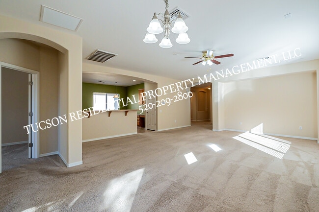 Building Photo - 6070 Wych Elm Pl