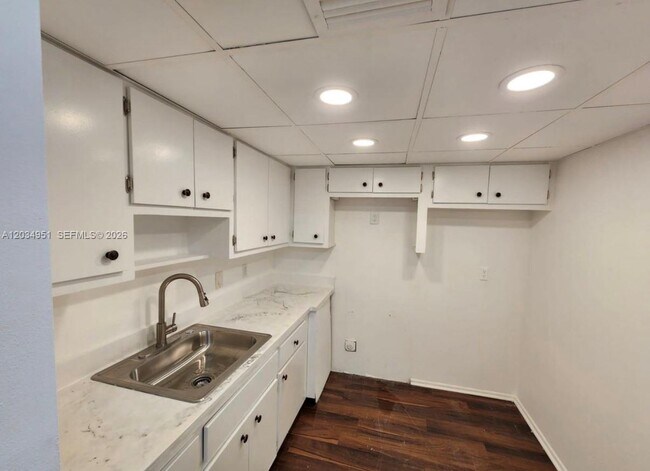 Building Photo - 3061 NW 47th Terrace