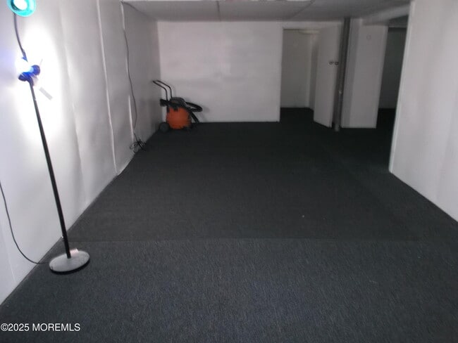 Building Photo - 20 Brandies Rd