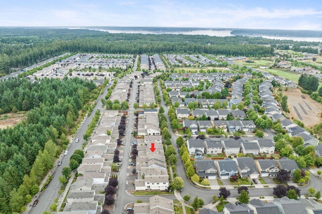 Building Photo - 4127 McKinley St NE