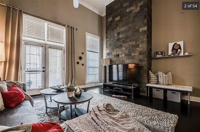 Building Photo - 255 Southerland Terrace NE