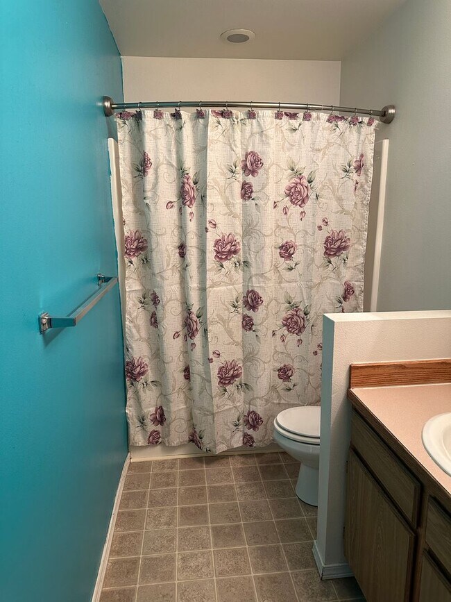 Building Photo - 2 Bedroom 2 Bathroom Home for Rent