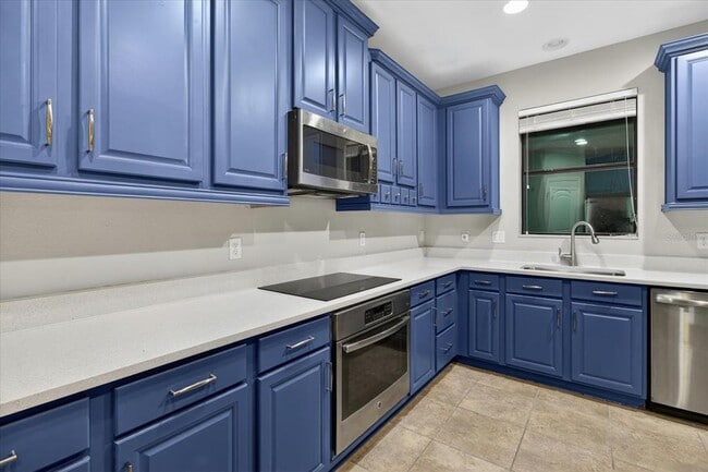 Building Photo - 1389 Heritage Landings Dr