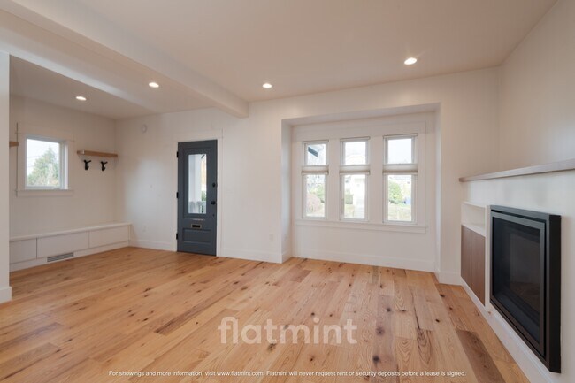 Building Photo - 2315 N 56th St