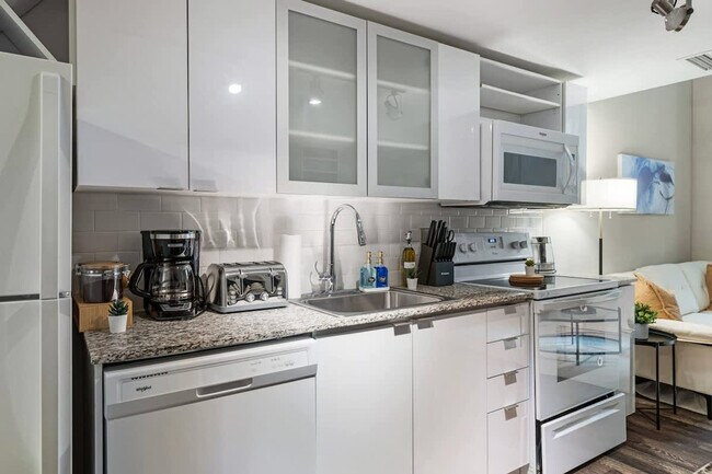 Building Photo - 309 Vine St