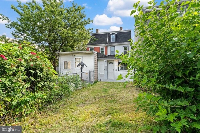 Building Photo - 225 Market St