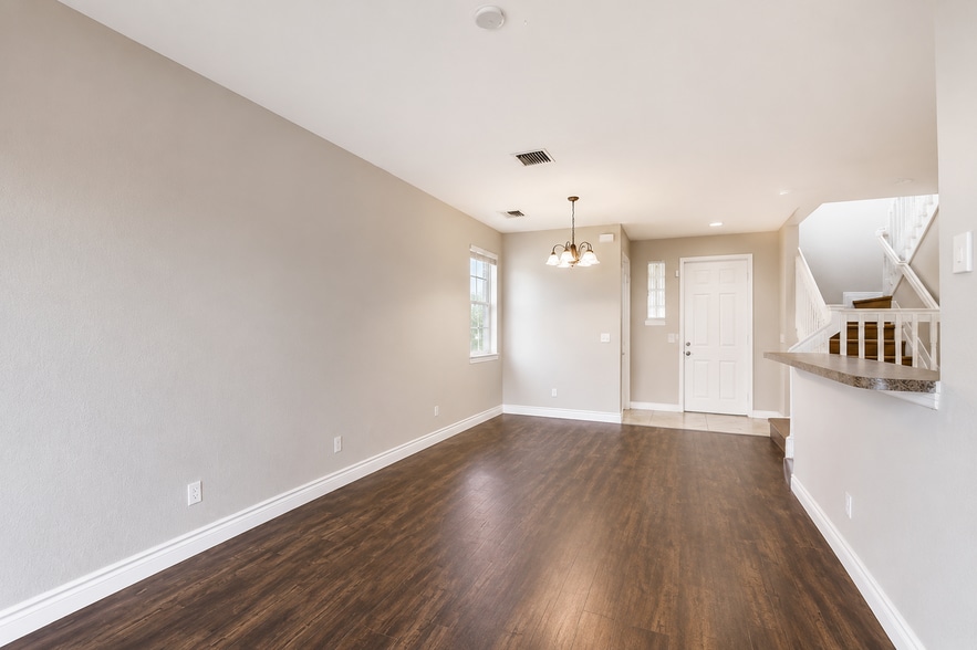 Building Photo - 2036 Marsh Harbor Dr