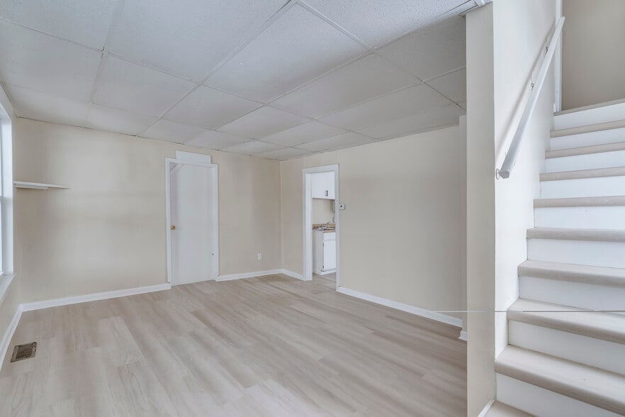 Building Photo - 514 Francis St