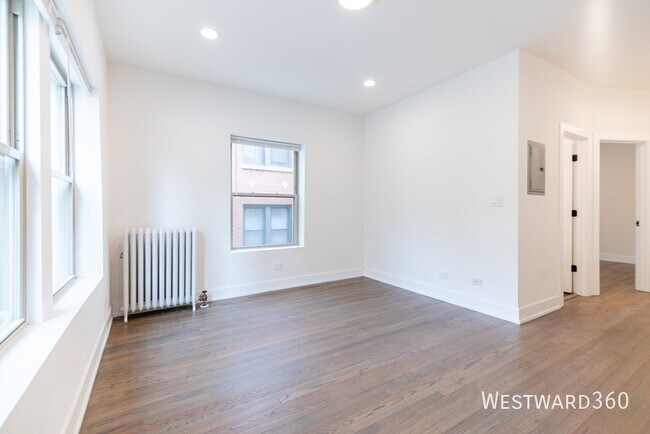Building Photo - 6211 N Glenwood Ave