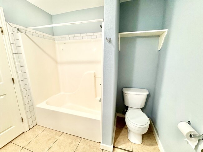 Building Photo - 6203 Heards Ln