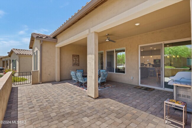 Building Photo - 39589 S Summerwood Dr