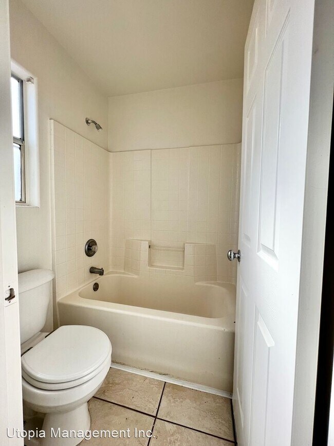 Building Photo - 6 br, 3 bath House - 84118 Avenida Cedrus