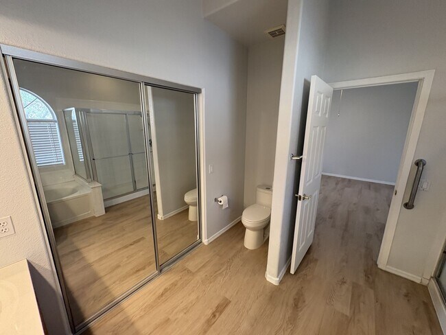 Building Photo - Sunrise & Sabino Canyon Four Bedroom Rental